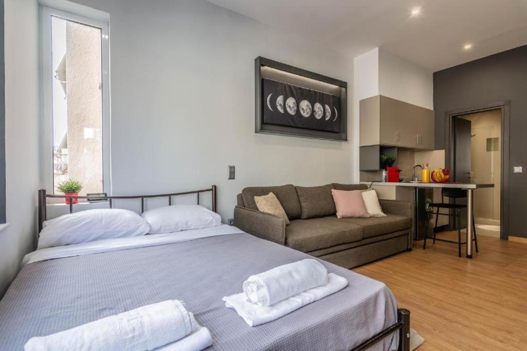 Aris Premium Accommodations أثينا الغرفة الصورة