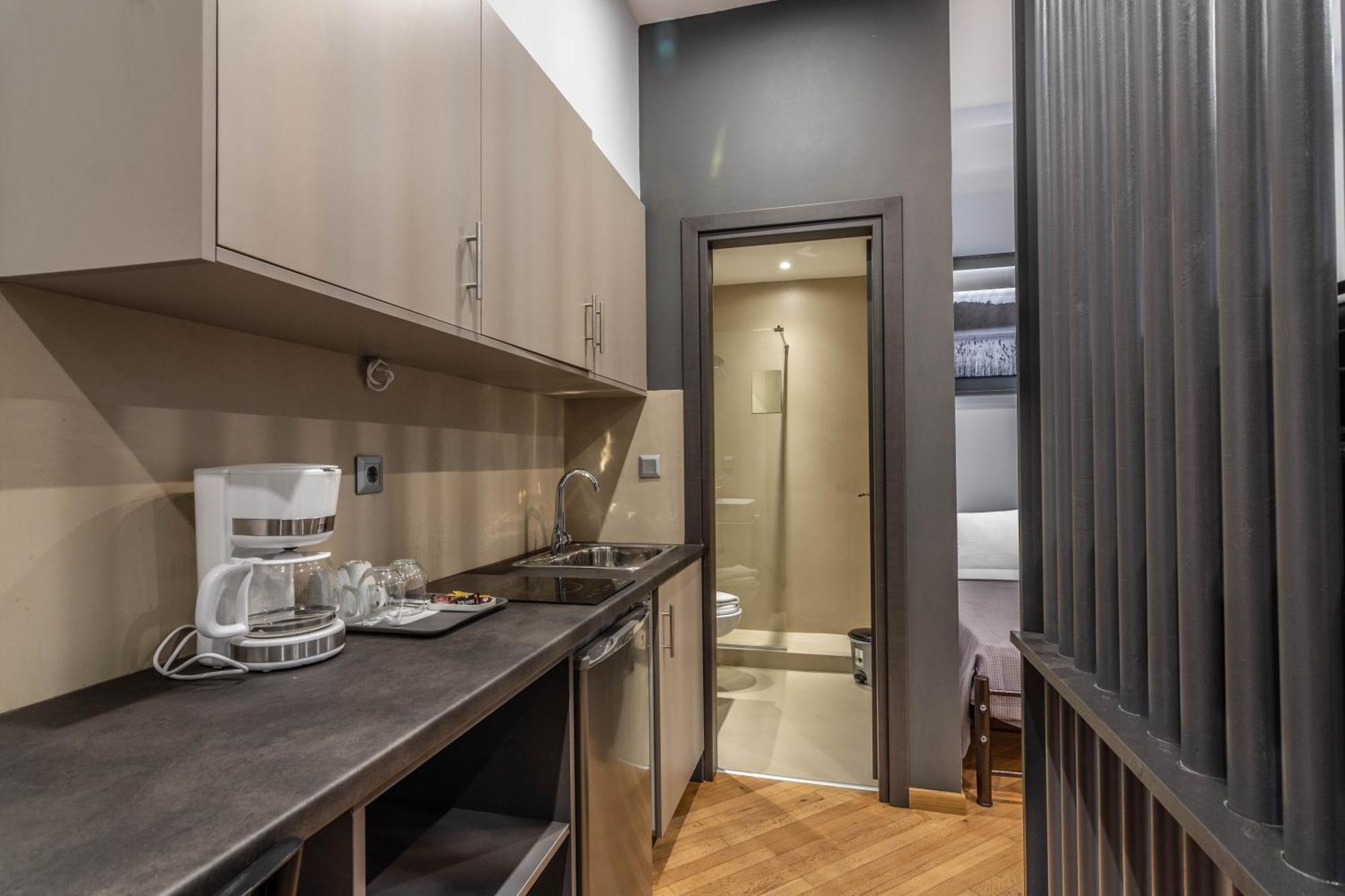 Aris Premium Accommodations أثينا المظهر الخارجي الصورة